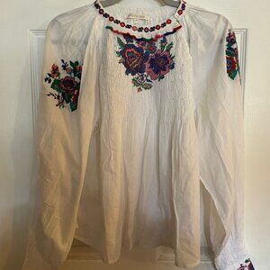 Love the Label Embroidery Algodon Blouse